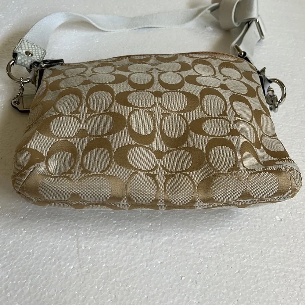 Coach tan signature C crossbody bag - Picture 6 of 15